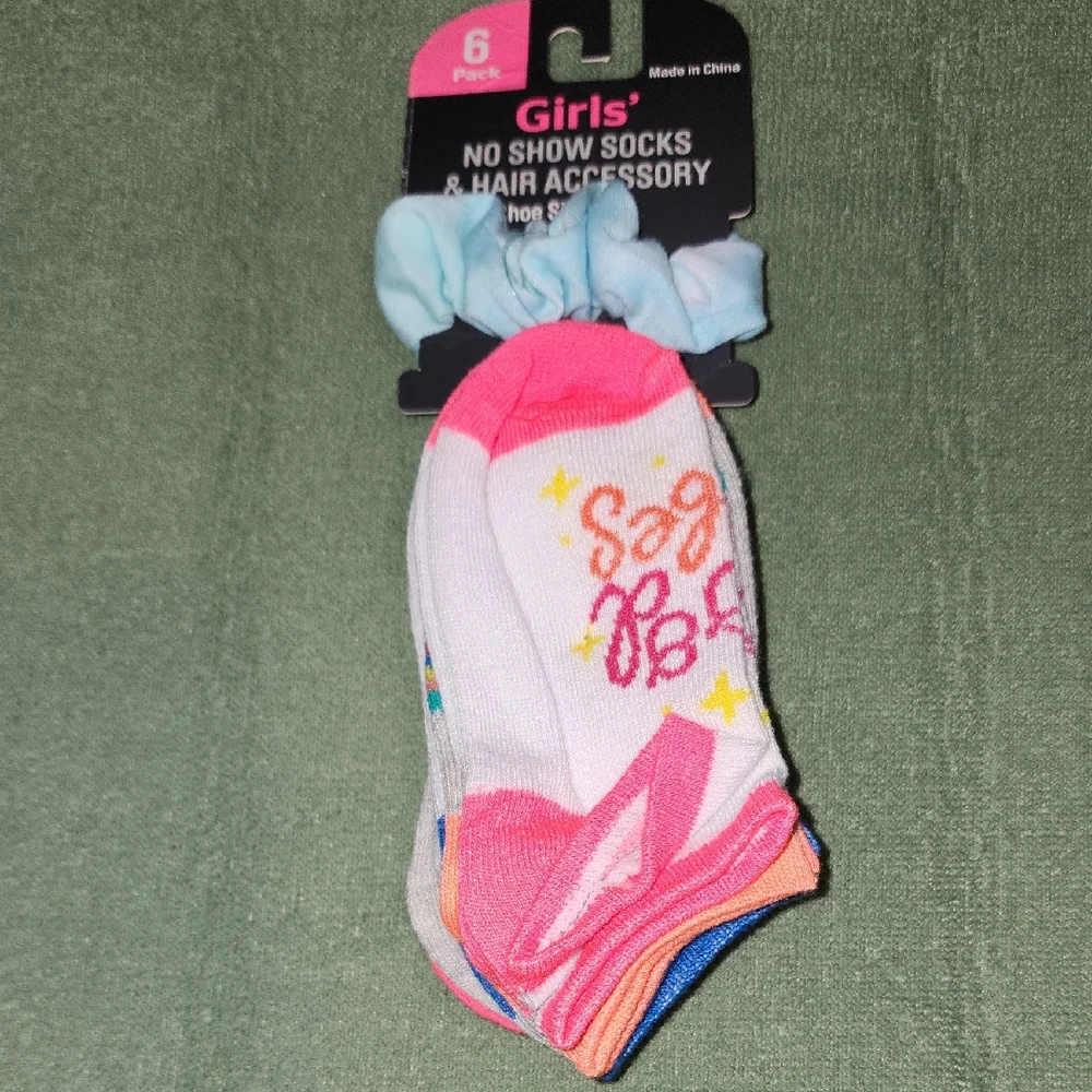 Girls' Multicolor No Show Socks & Hair Accessory Set